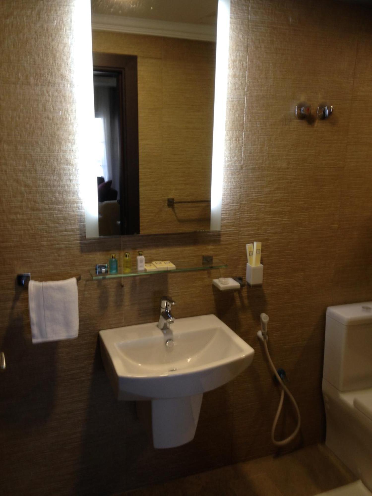 Adams Hotel Kuwait City Habitación foto