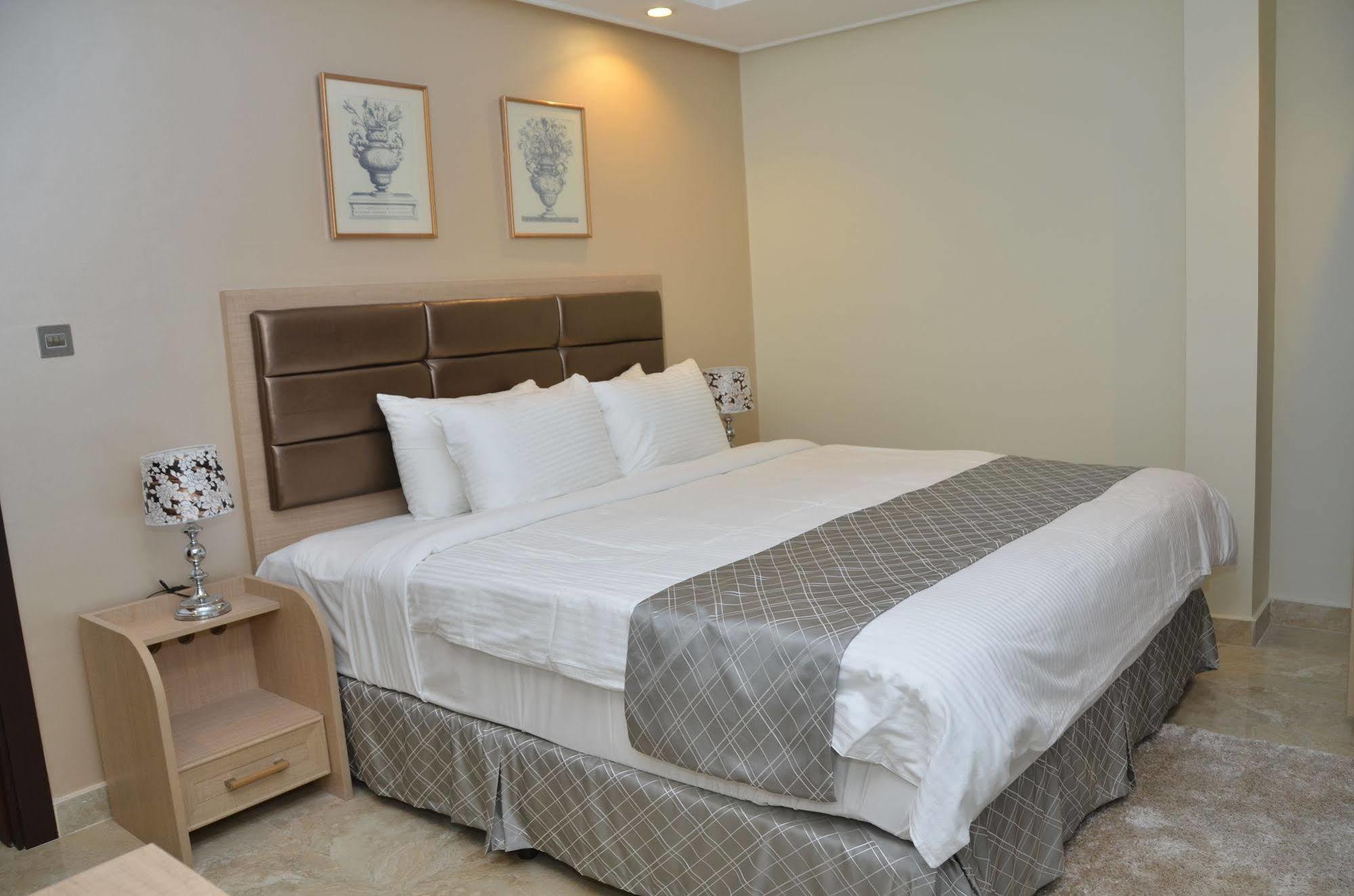 Adams Hotel Kuwait City Exterior foto